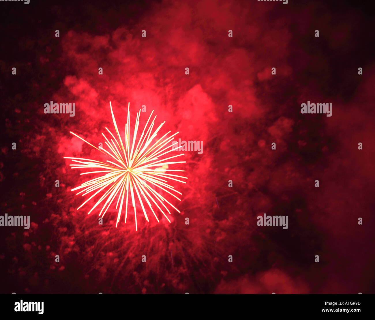 Rote Feuerwerk Stockfoto