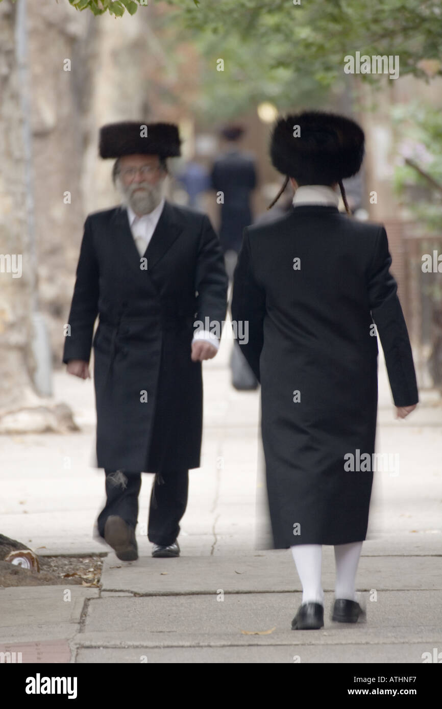 Hasidic Männer letzte Tag von Sukkot Williamsburg Brooklyn New York New York Stockfoto