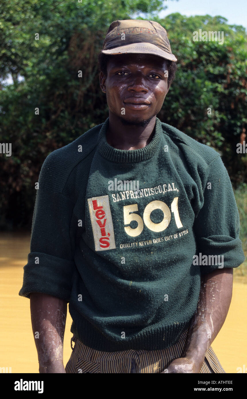 Diamant-Bergmann in San Francisco Hemd, Tortiya, Côte d ' Ivoire (Elfenbeinküste) Stockfoto