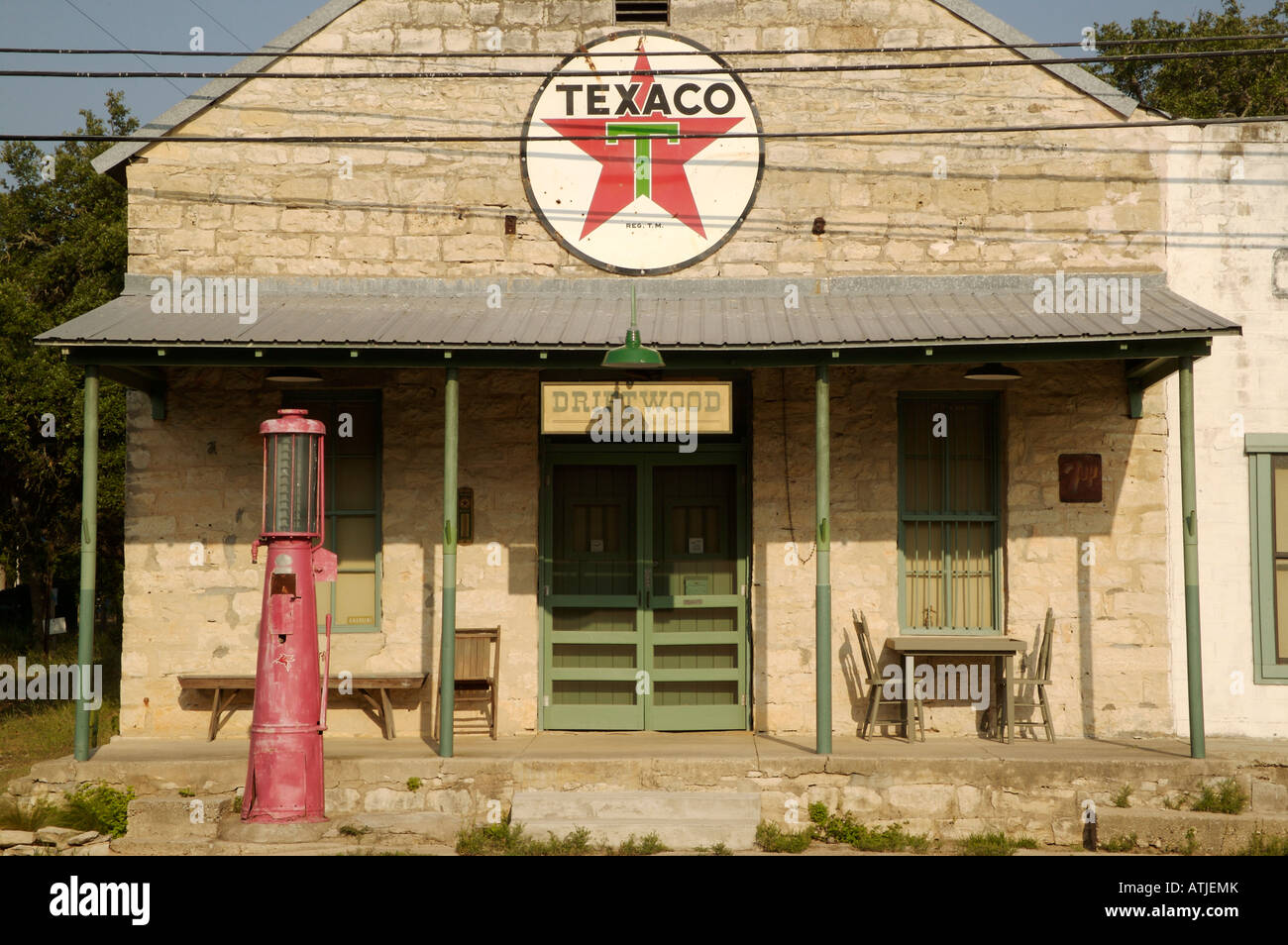 Alten Gemischtwarenladen auf Treibholz Texas südwestlich von Austin Texas Hill Country gebaut im 19. Jahrhundert aus Blöcken von native Stockfoto