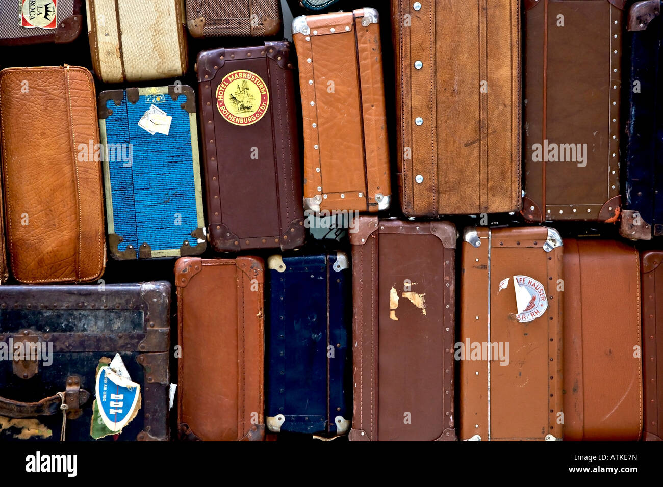Haufen von alten Stämmen Stockfoto