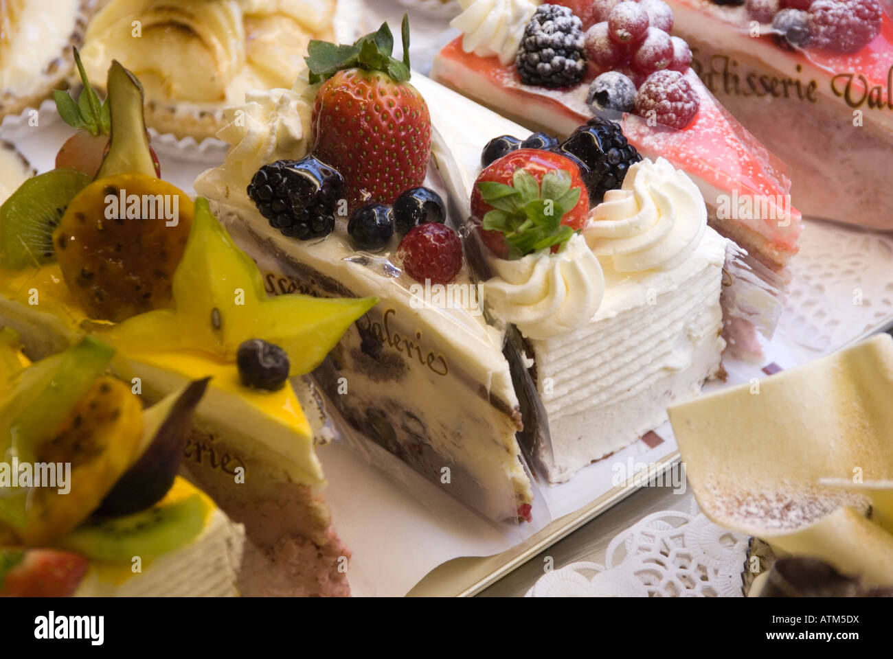 Kuchen In der Patisserie Valerie, London, England, UK Stockfoto