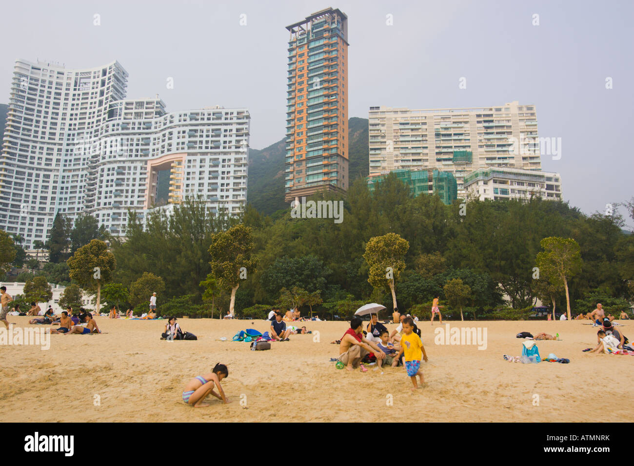 HONG KONG CHINA Leute am Strand von Repulse Bay auf Hong Kong Island Stockfoto