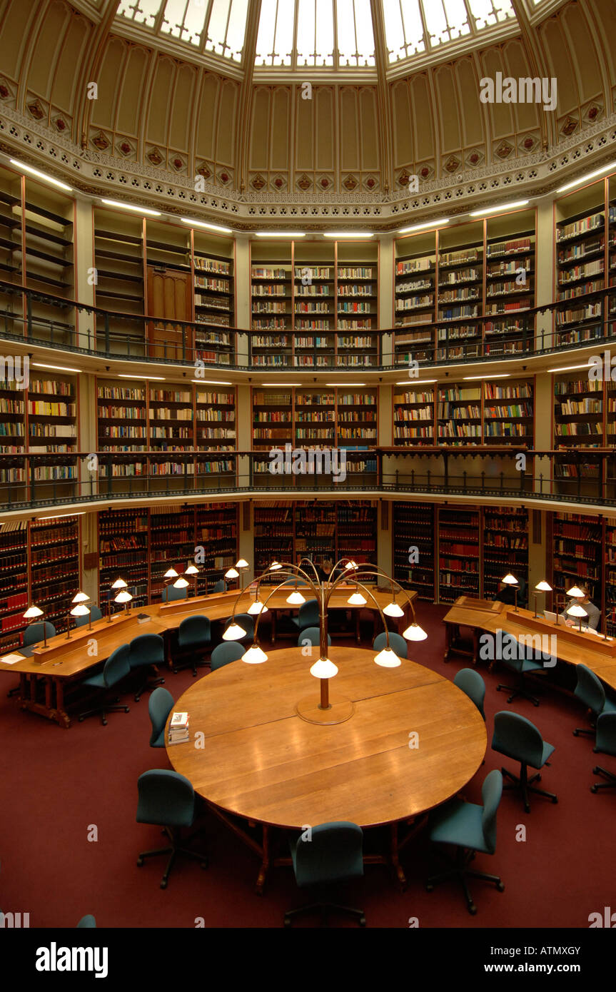 Kings college bibliothek -Fotos und -Bildmaterial in hoher Auflösung ...