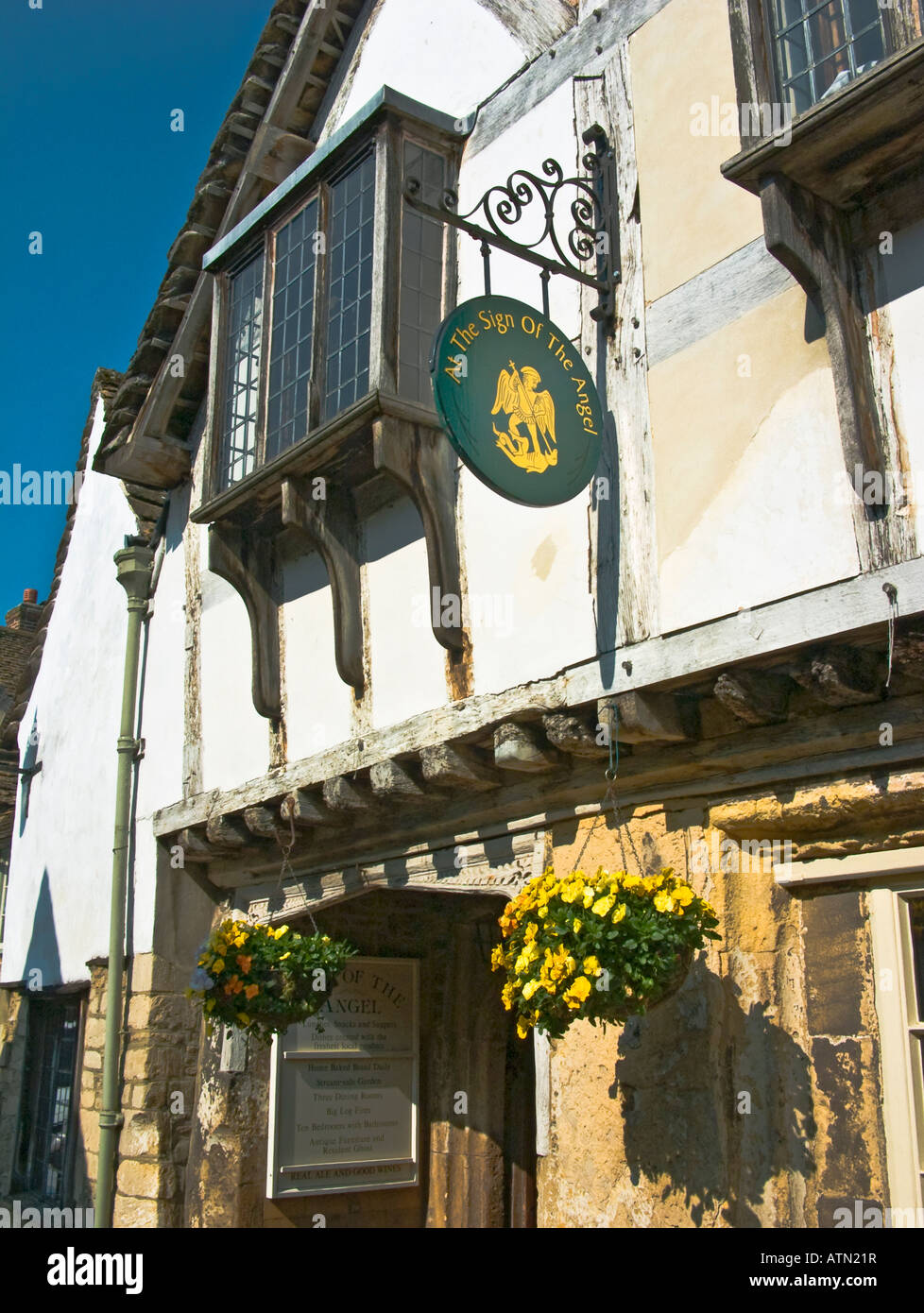 In The Sign of The Angel ein historisches Hotel und Gasthaus im Zentrum von Dorf Lacock Wiltshire England UK EU Stockfoto