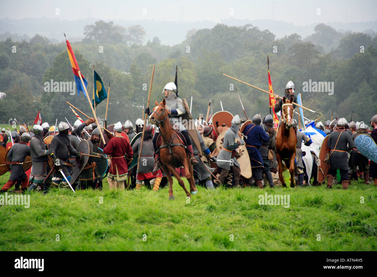 Die historischen 1066 Schlacht von Hastings England re Schöpfung auf die aktuellen Felder, wo die Schlacht stattfand Stockfoto