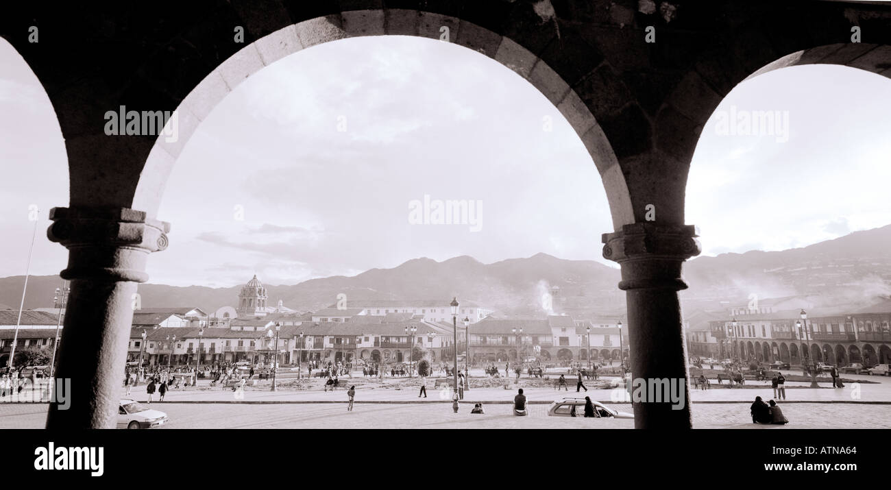 Blick auf die Plaza de Armas in der Altstadt von Cusco Cusco in den peruanischen Anden in Peru, in Lateinamerika Südamerika. Reisen Stockfoto