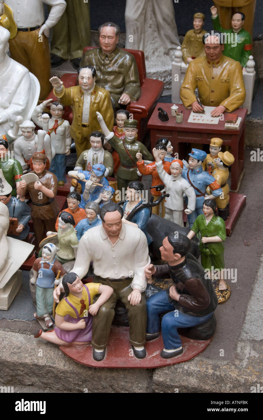 Mao Tse-tung Figuren zum Verkauf im Markt in Hongkong, China Stockfoto