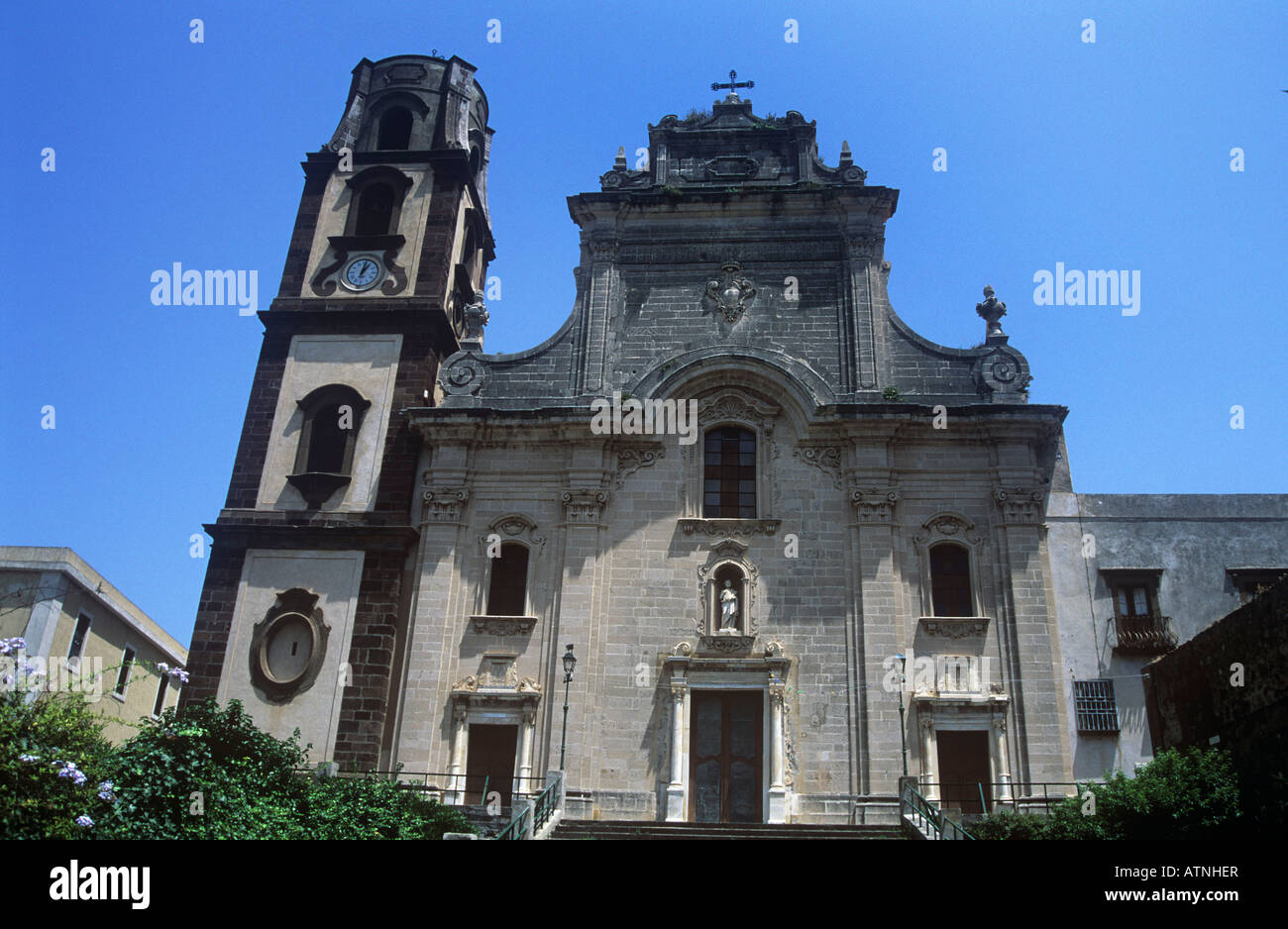 Front of the XVII century cathedrale di San Bartolomeo in Lipary Aeolian Islands Stockfoto