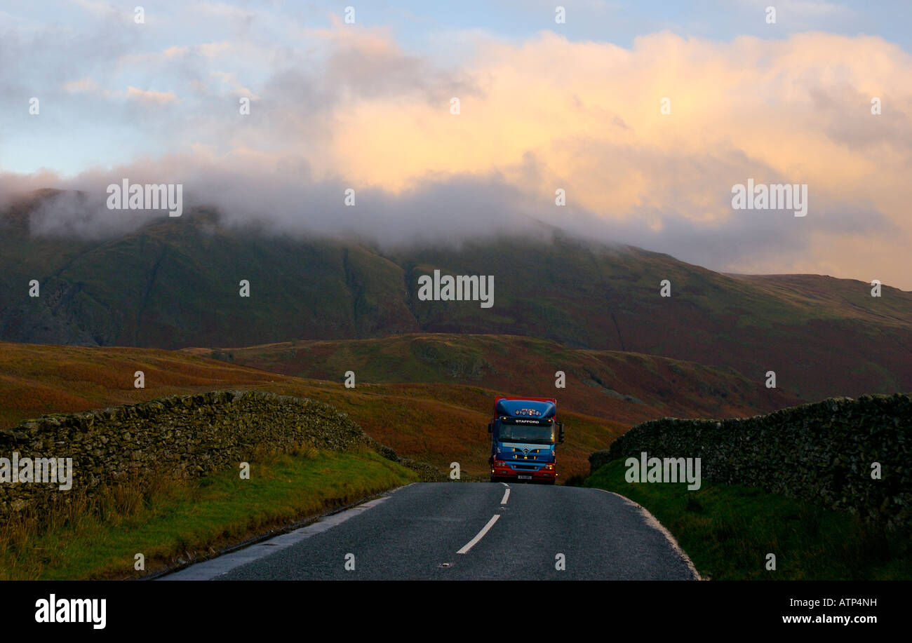 LKW auf dem Kirkstone Pass (A592), von Troutbeck nach Ullswater, Lake District National Park, Cumbria UK Stockfoto