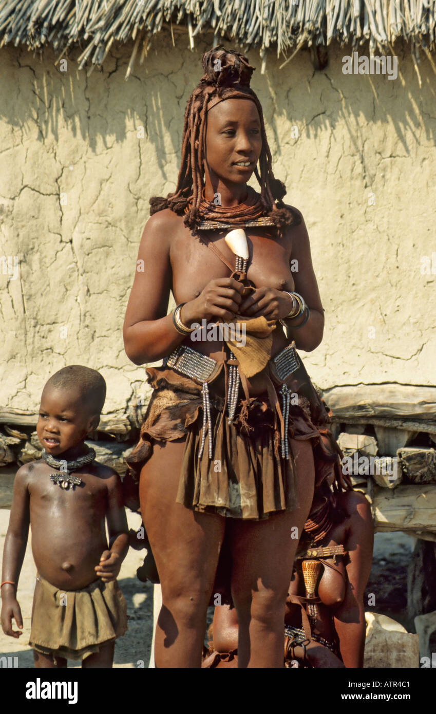 Himba Frau und Kind, Namibia Stockfoto