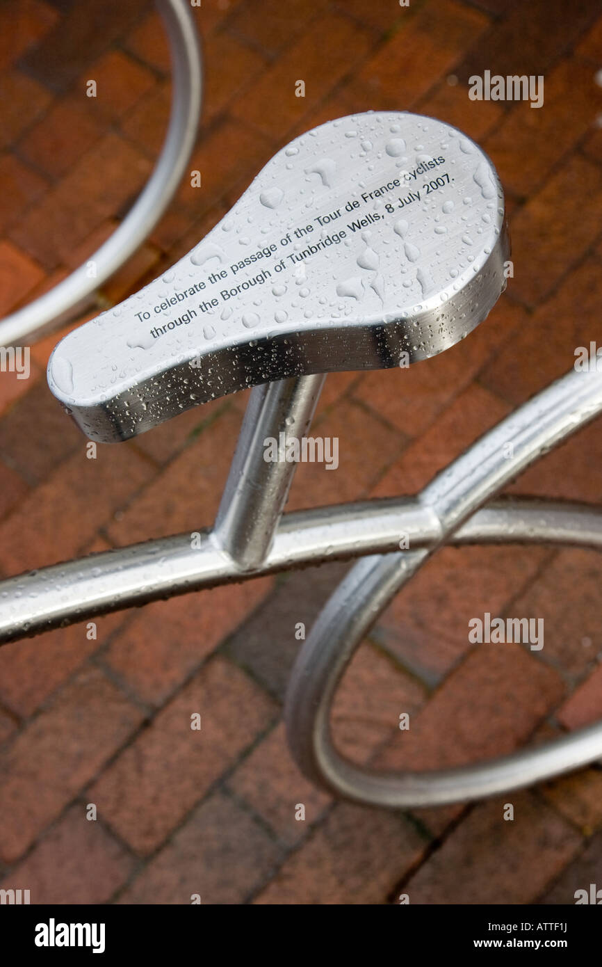 Heck-Fahrradträger in Tunbridge Wells zur Feier der Durchgang von der Tour de France 2007 Stockfoto