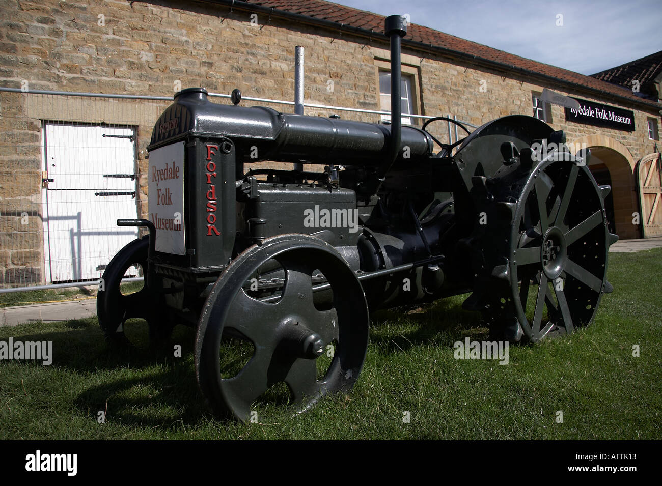 Fordson-Traktor bei der Ryedale Volksmuseum Stockfoto