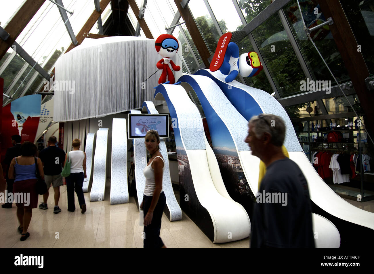 Das Atrium Förderung der Olympischen Winterspiele 2006 Turin Stockfoto