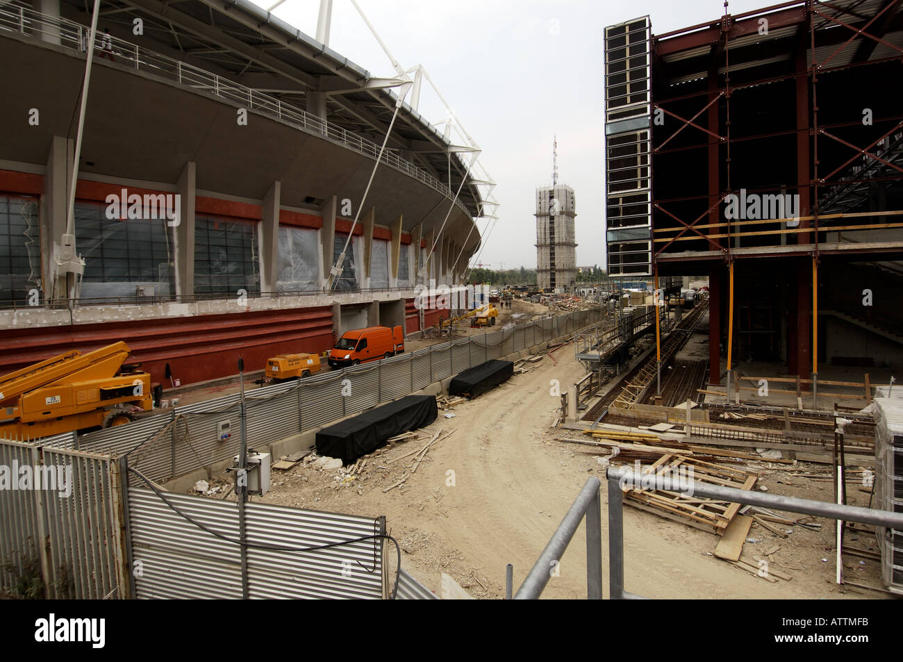 Turin die neuen Einrichtungen, die gebaut werden, um Platz für die Olympischen Winterspiele 2006 Stockfoto