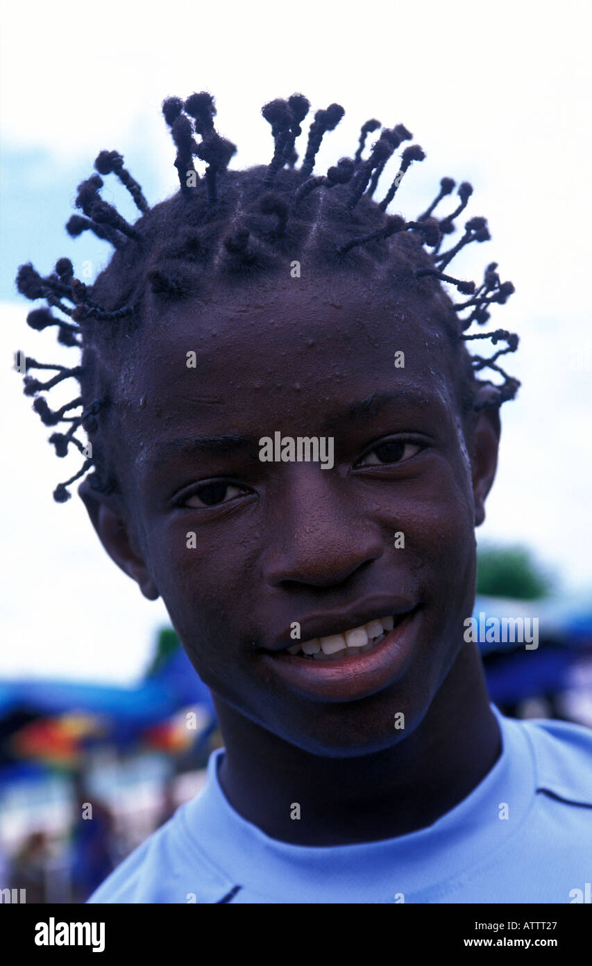 Paramaribo ausgefallene Frisur Stockfoto
