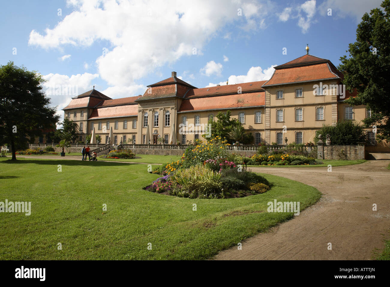 Schloss fasanerie Fotos und Bildmaterial in hoher Auflösung Seite 2