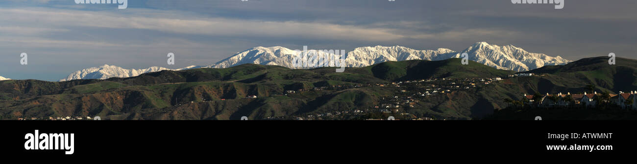 Panorama von San Gabriel Mountains, nordöstlich von Los Angeles, Kalifornien, USA Stockfoto