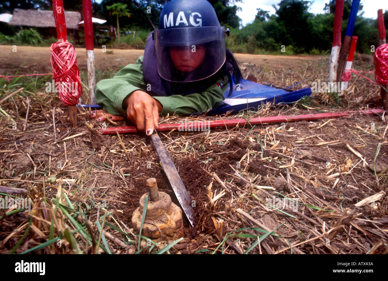 Landmine clearing Fotos und Bildmaterial in hoher Auflösung Alamy