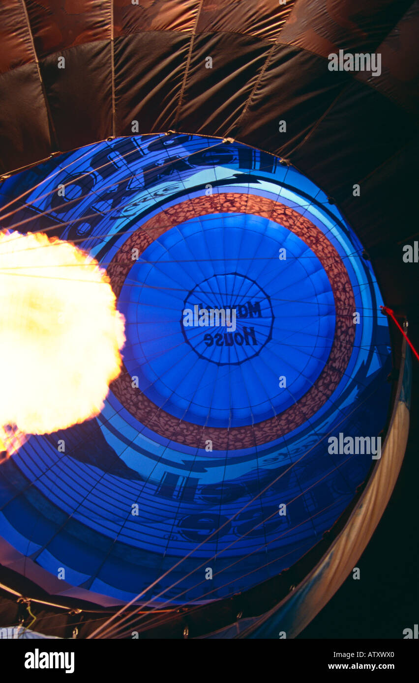 Innen Maxwell House Kaffee jar Heißluftballon während der inflation Stockfoto