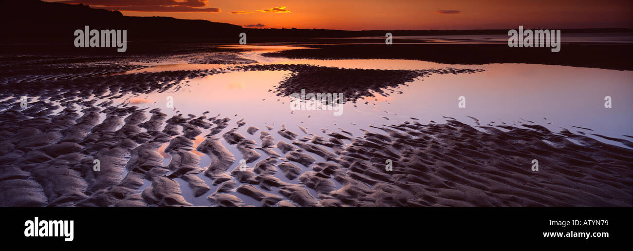 Filey Bay in der Abenddämmerung, Hunmanby Gap North Yorkshire, UK Stockfoto