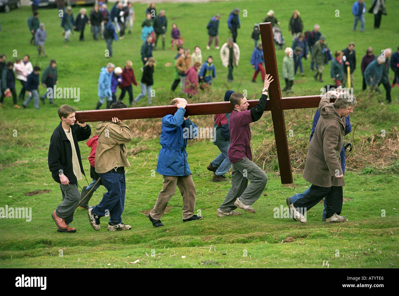 MITGLIEDER DER KIRCHENGEMEINDEN AUS DEM DURSLEY UND CAM BEREICH VON GLOUCESTERSHIRE UK Stockfoto