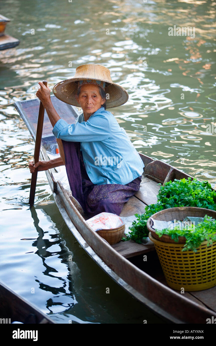 Der schwimmende Markt von Damnoen Saduak in Thailand Stockfoto