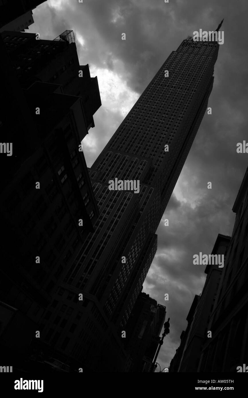 Einen anderen Blick auf das Empire State Building in New York in schwarz und weiß. Stockfoto