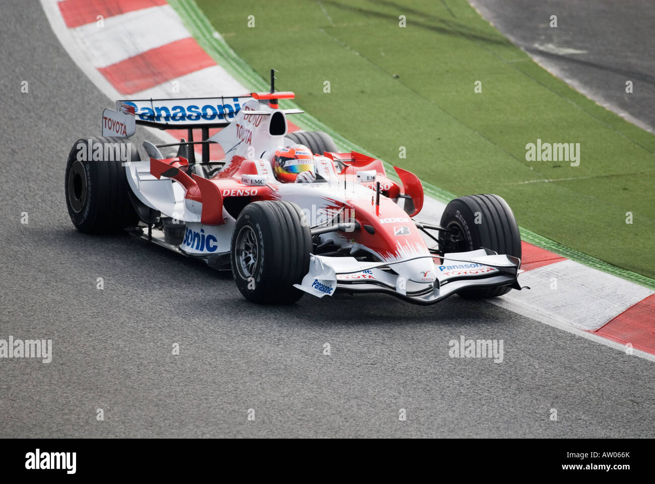 Timo GLOCK im Toyota TF108 Rennwagen während der Formel-1-Tests Sitzungen im Februar 2008 Stockfoto