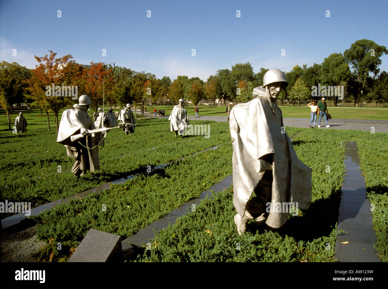 DC Washington DC DC Denkmäler Korean War Veterans Memorial Edelstahl Statuen Skulpturen Soldaten tragen ponchos Stockfoto