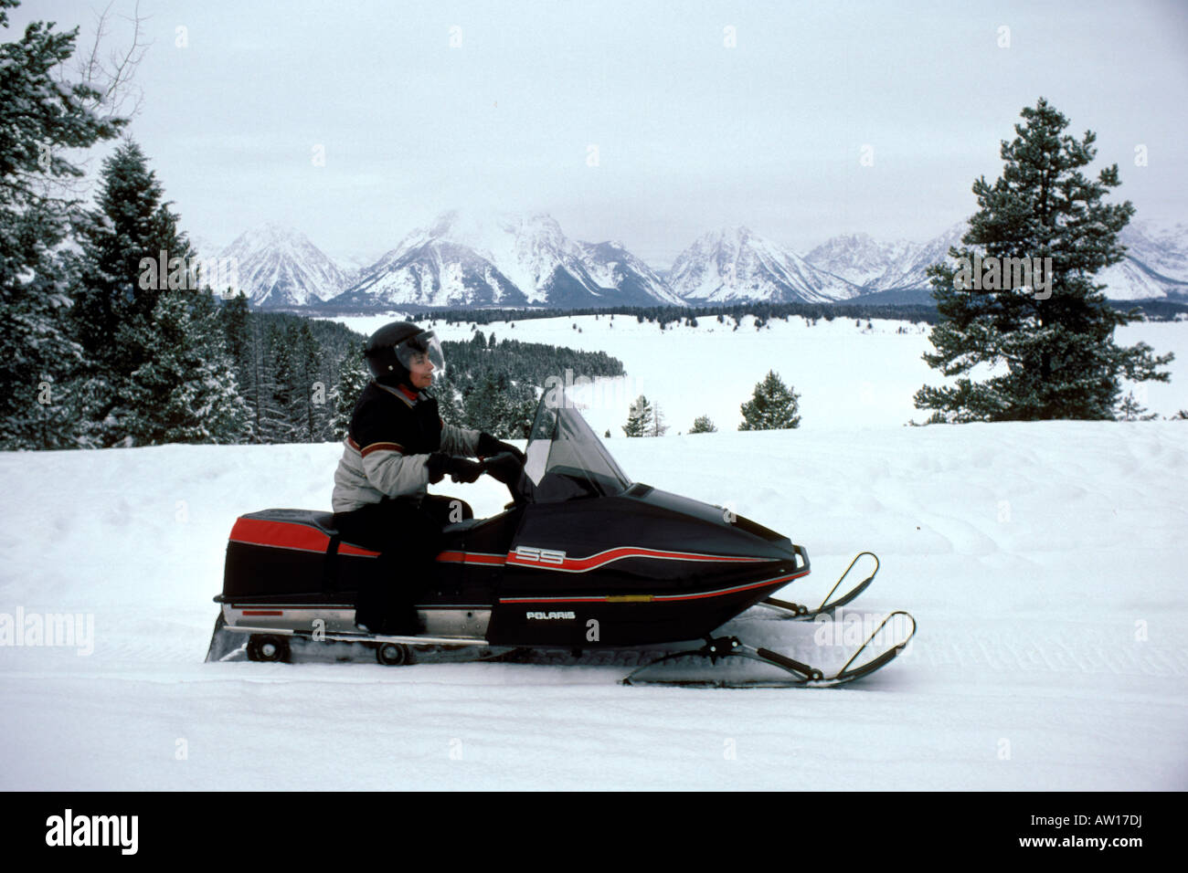 WY Grand Teton National Park Snow mobile Transport im Winter
