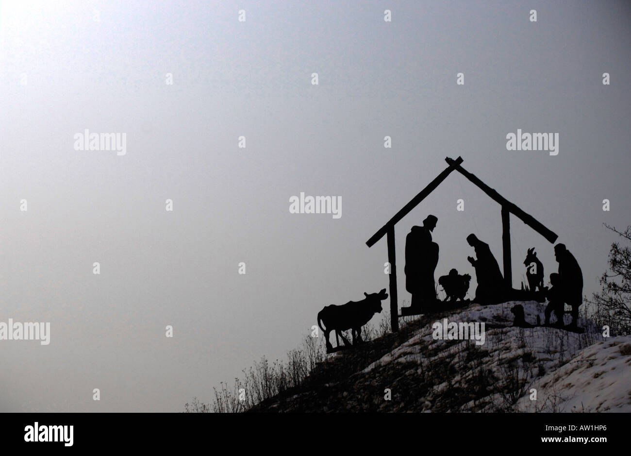 Krippe mit der Heiligen Familie auf einem Hügel Stockfoto