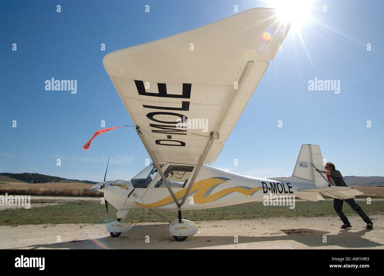 Ultra leichte Flugzeug vorbereitet für nehmen off - Spanien Andalusien Stockfoto