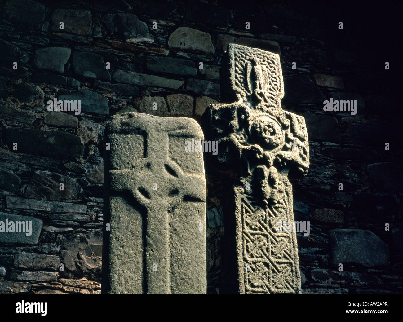 Keills-Kapelle in der Nähe von Loch Sween in Argyll, West-Schottland, Großbritannien. Frühen mittelalterlichen keltischen christlichen geschnitzt Steinkreuze Stockfoto