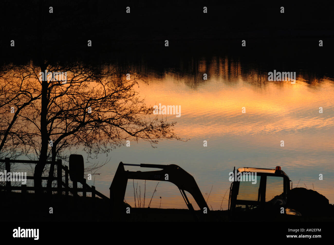 Eine mechanische Digger am Tittisworth Stausee geparkt. Stockfoto