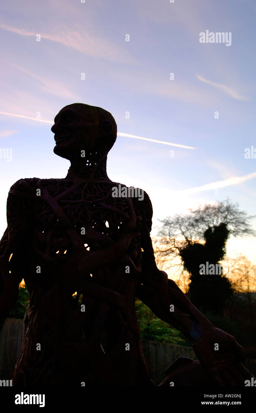 Eine Silhouette Statue In einem Land-Park-Garten. Stockfoto