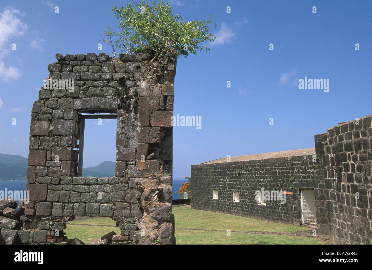 Dominica Fort Shirley Cabrits Nationalpark restauriert Steinbauten in historischer Grenzstein Toursit Attraktion in der Nähe von plymouth Stockfoto