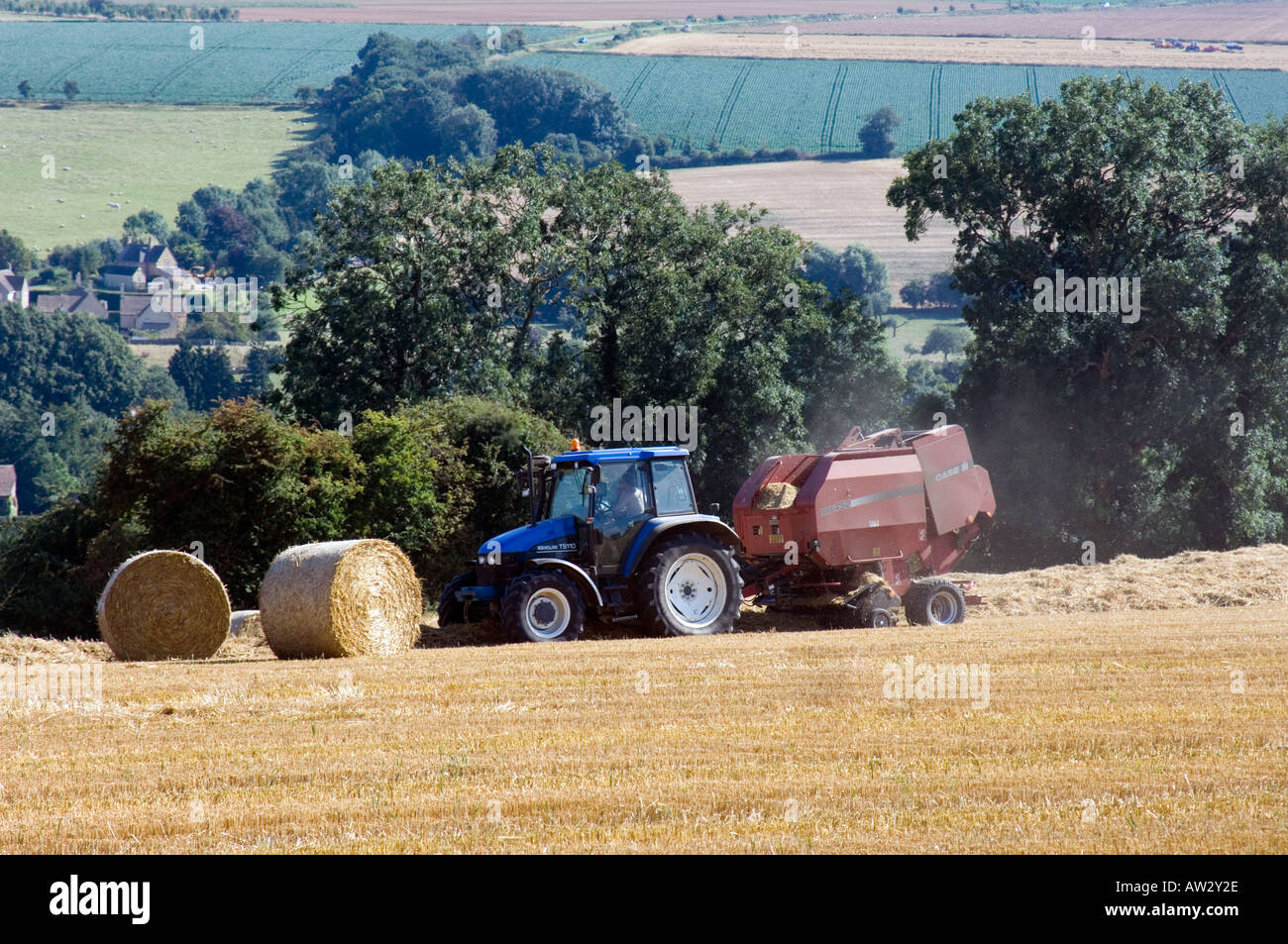 England der Midlands Gloucestershire COTSWOLDS Blick von den Cotswold Weg Langstrecken Fußweg chipping Campden Ernte Stockfoto