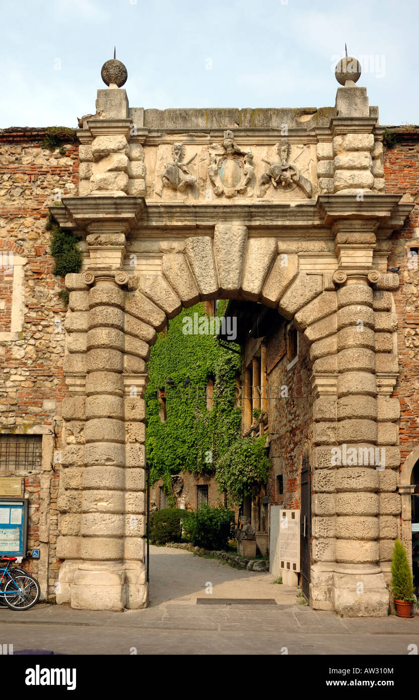 "Rüstkammer Gateway" des "Teatro Olimpico" Vicenza Venetien Italien Stockfoto