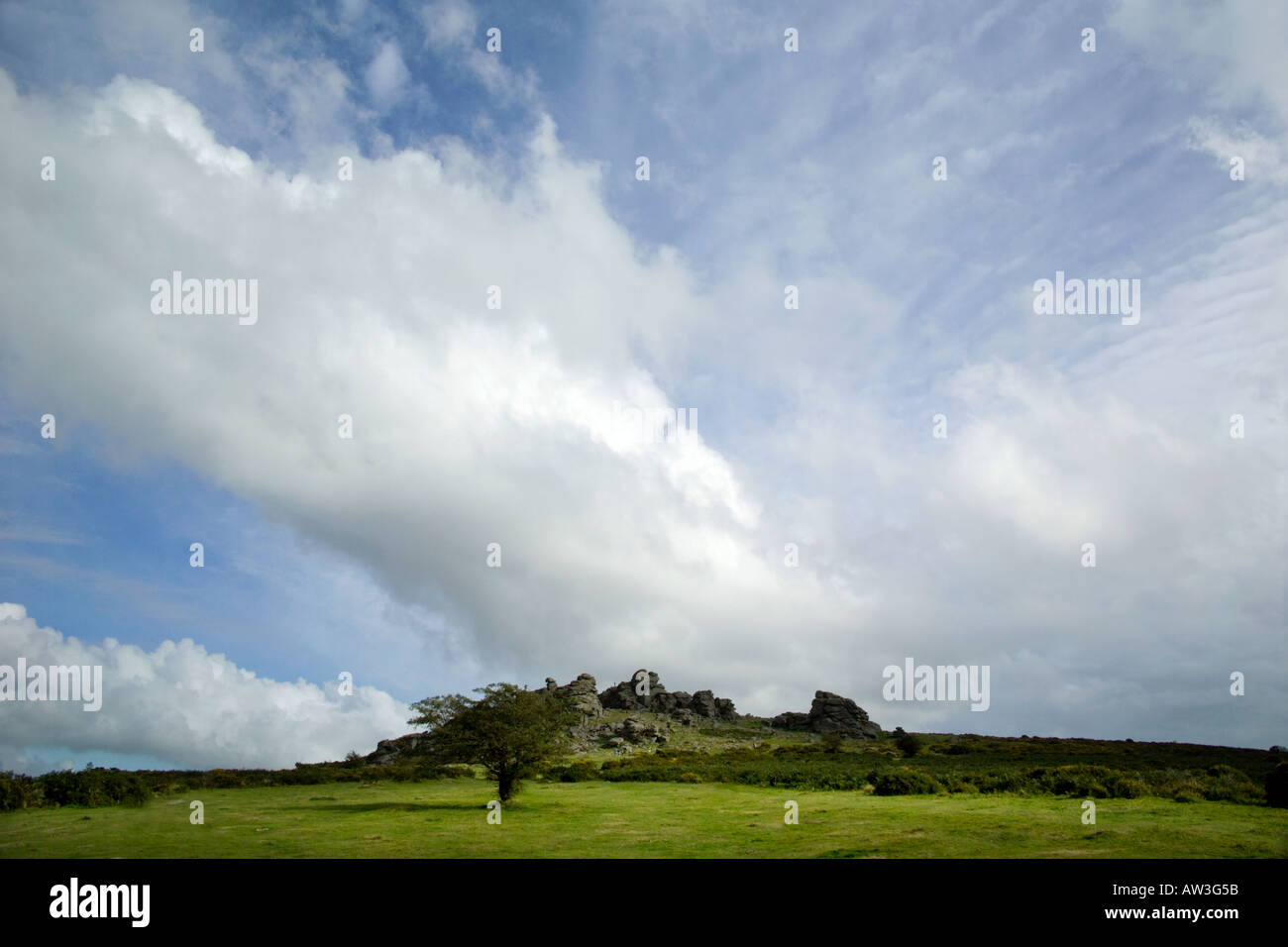 England Süd-west Devon Dartmoor Nationalpark Tor Toren moor Moor Himmel Himmel England Süd-west Devon Dartmoor national Par Stockfoto