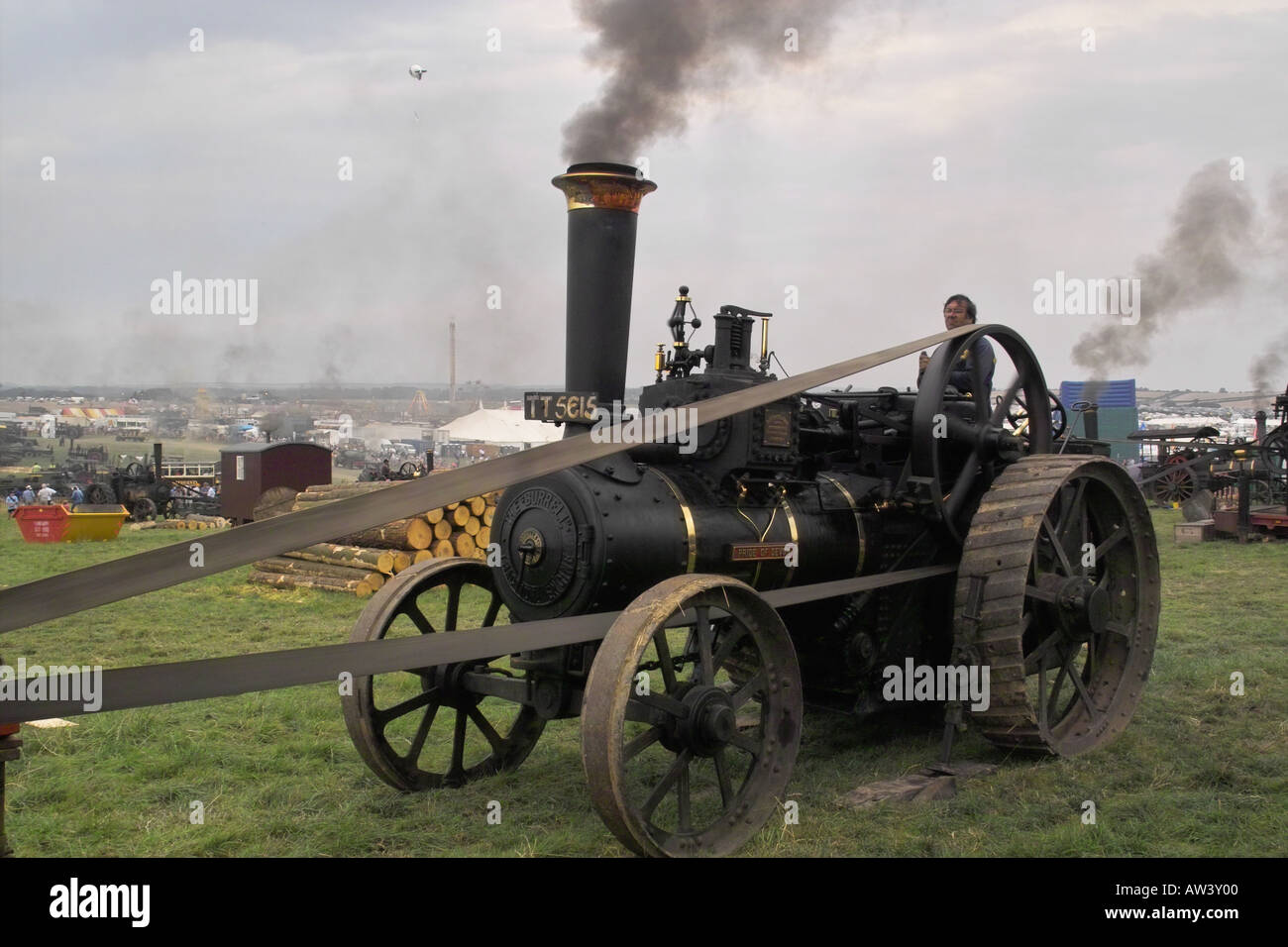 Vintage Dampfmaschine fahren ein Förderband, Dorset Steam Fair 2005 Stockfoto