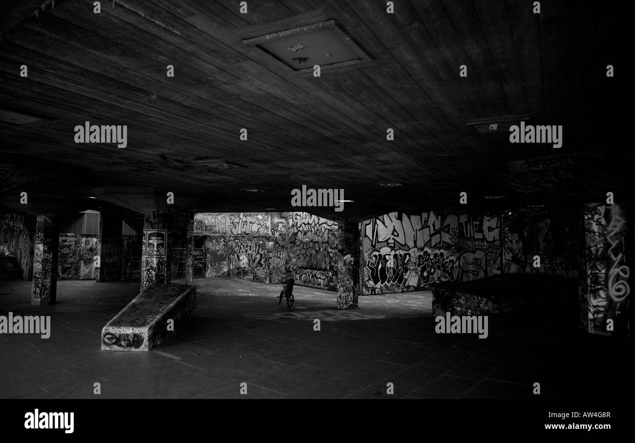 Skate-boarding am Südufer Stockfoto