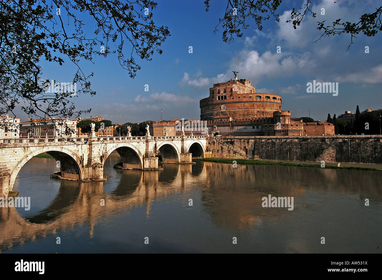 Engelsburg (das Mausoleum des Hadrian) und Brücke Angelo Rom Italien Stockfoto