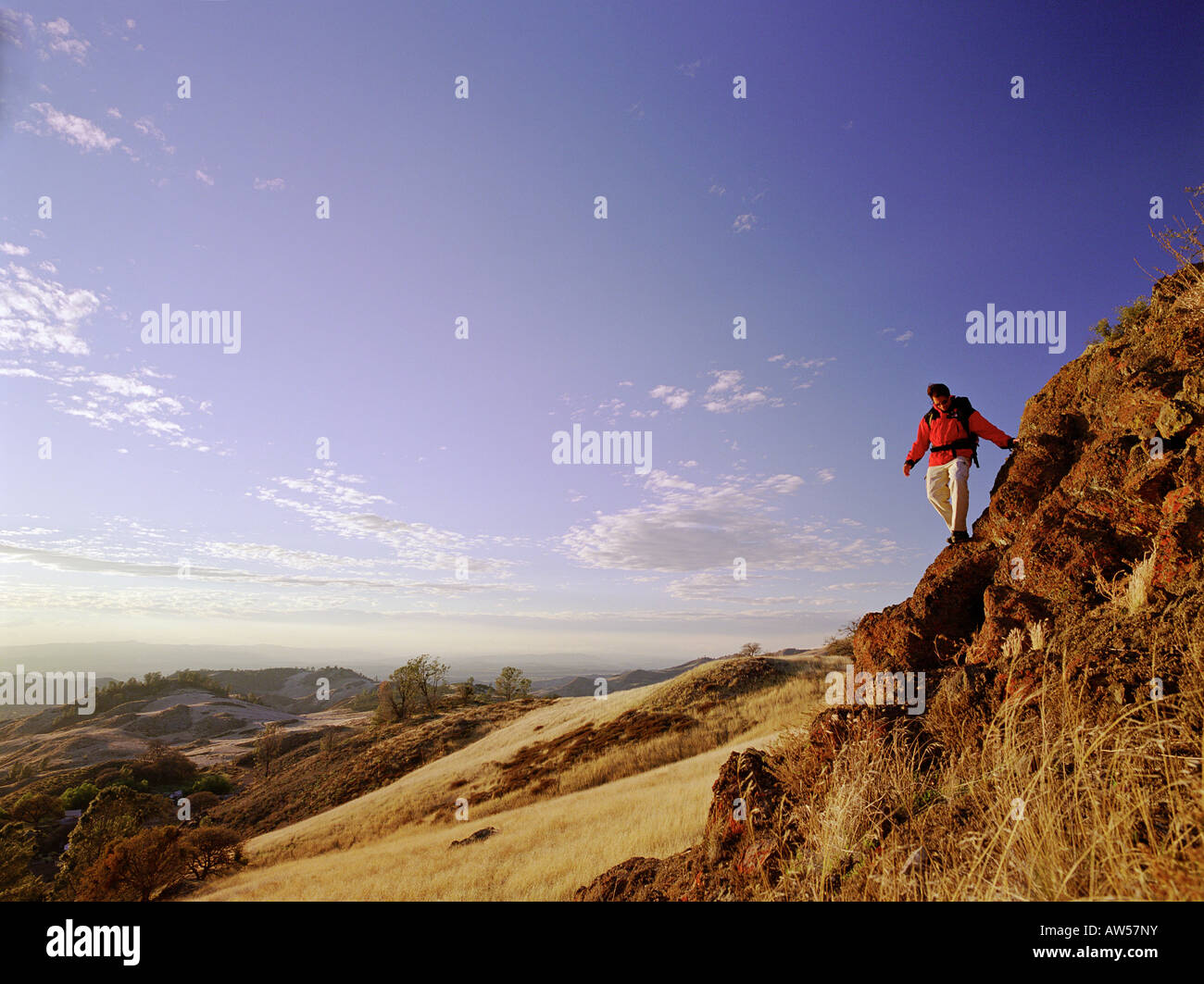 Menschen wandern auf Felsen im Los Padres National Forest Stockfoto