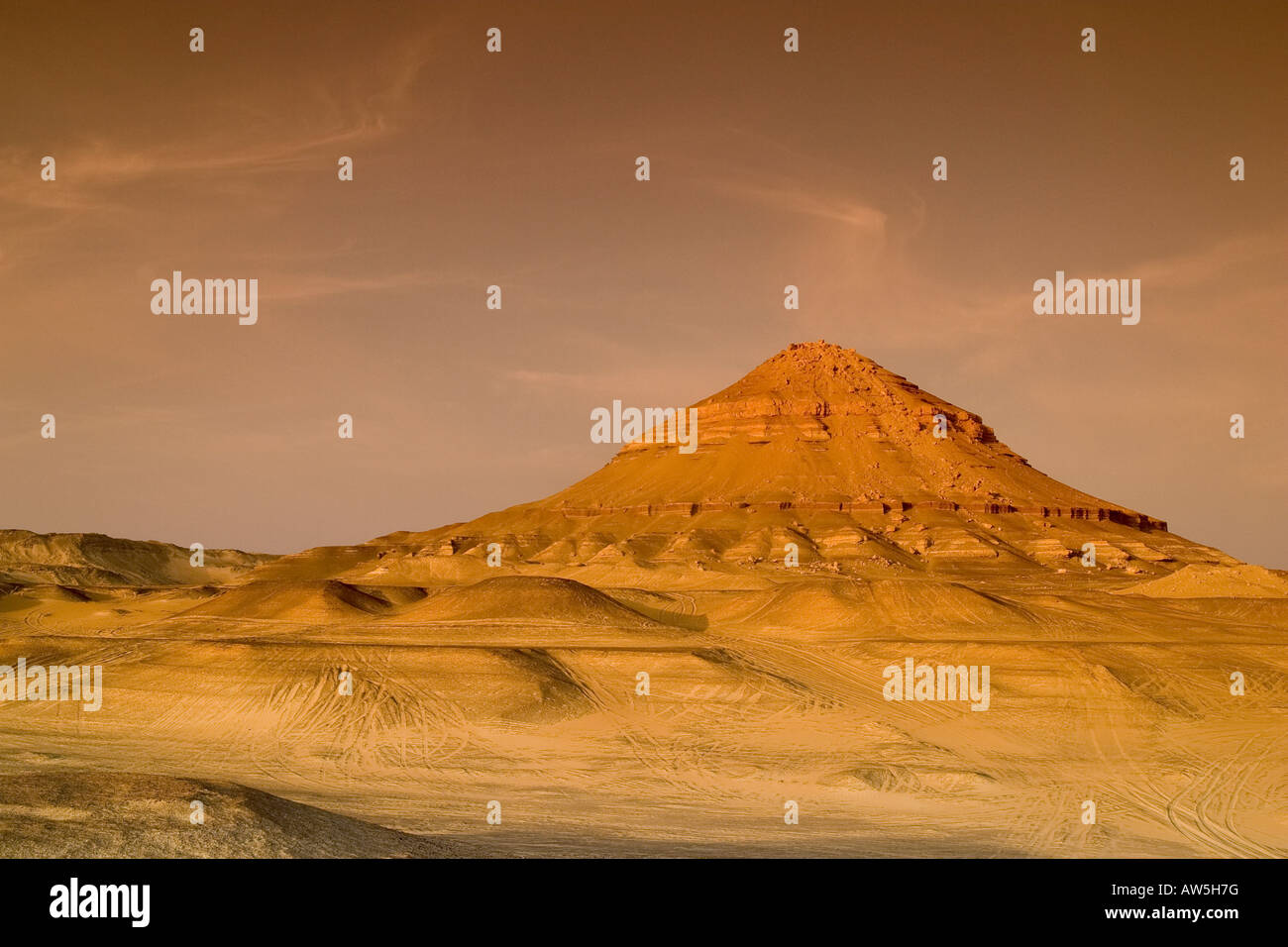 die schwarze Wüste Ägyptens. Stockfoto