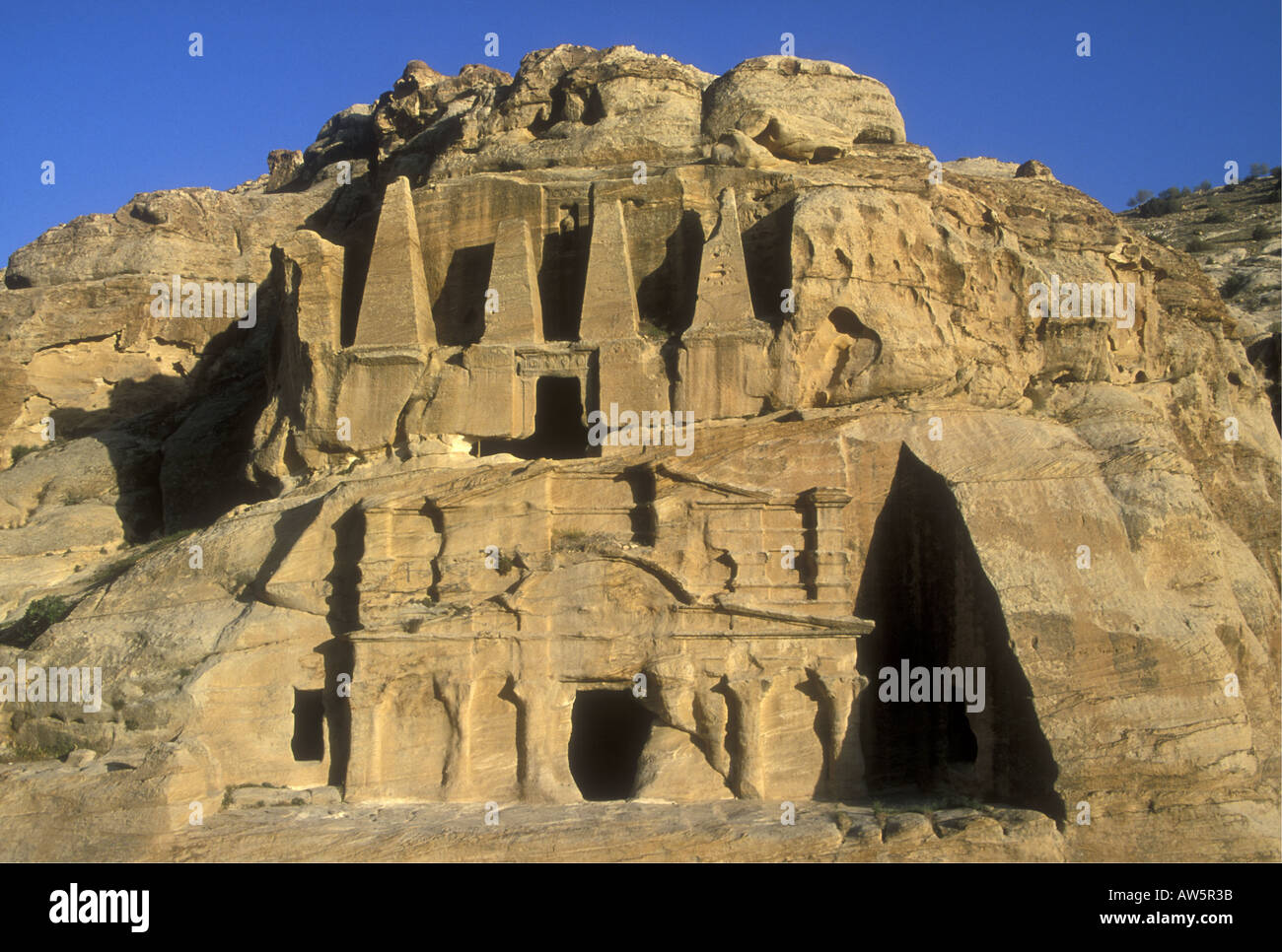 Jordanien: Das Obelisken-Grab in der alten nabatäischen Stadt Petra Stockfoto