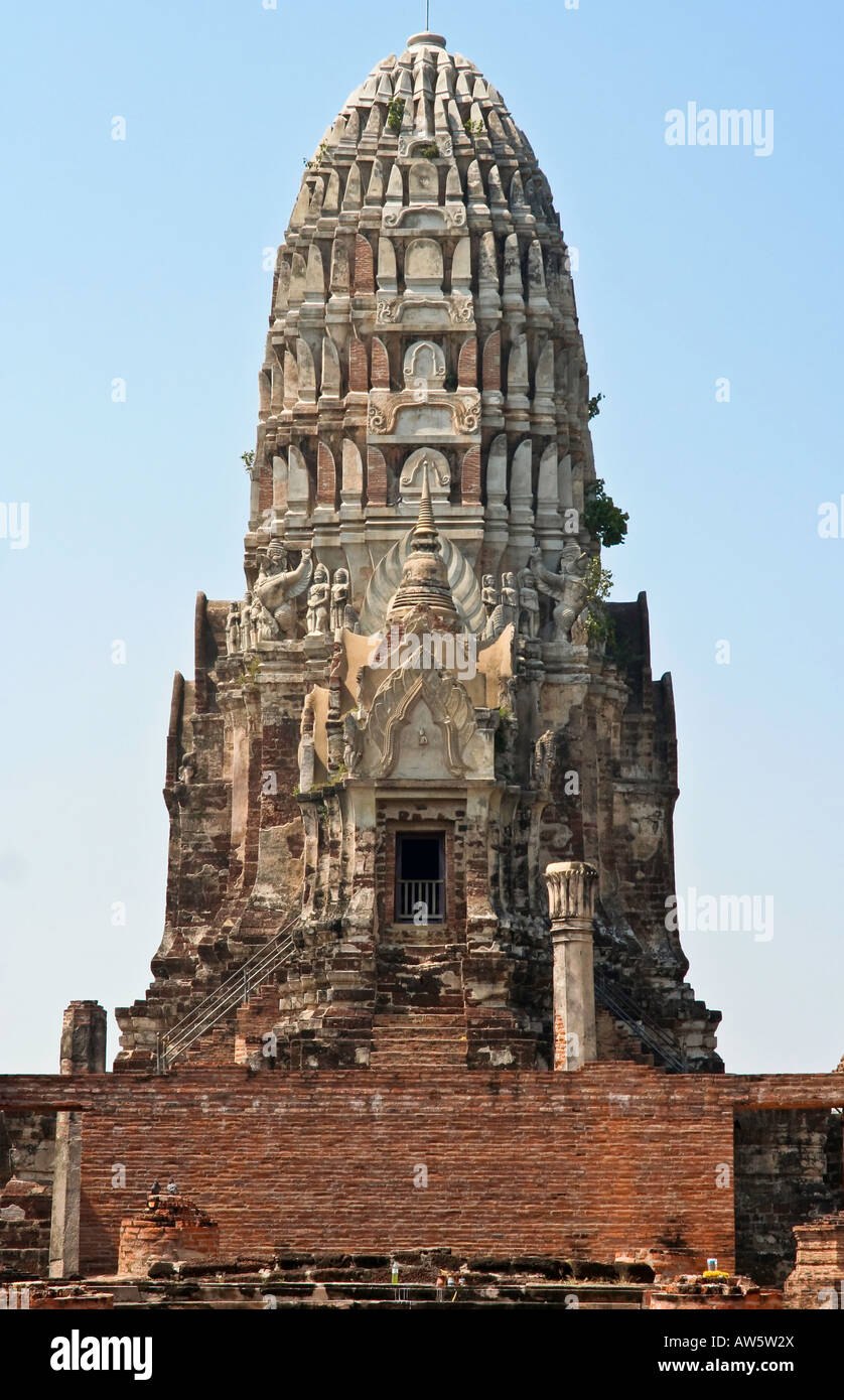 Die wichtigsten prang im Wat Ratchaburana, die behält seine ursprünglichen Stuck. Stockfoto