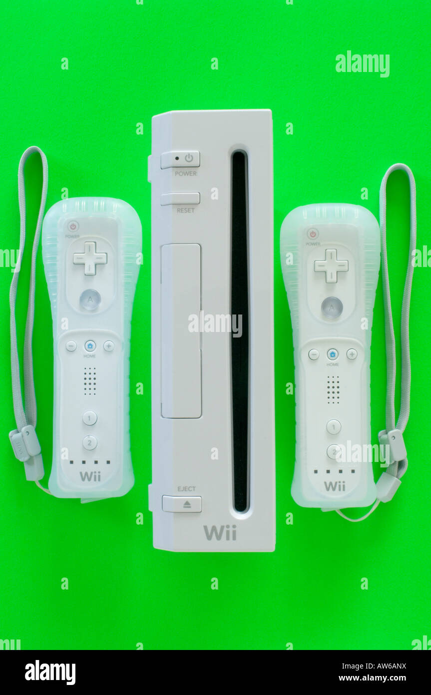 Nintendo Wii-Konsole und Wireless-Controller-Fernbedienungen Stockfoto