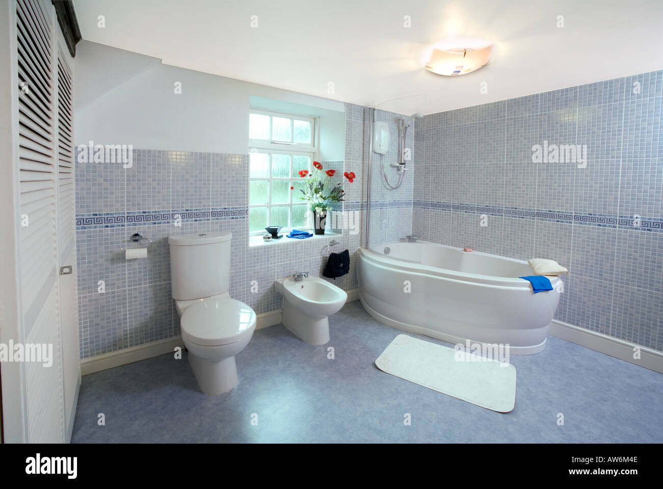 modernes bidet stockfotos und -bilder kaufen - alamy