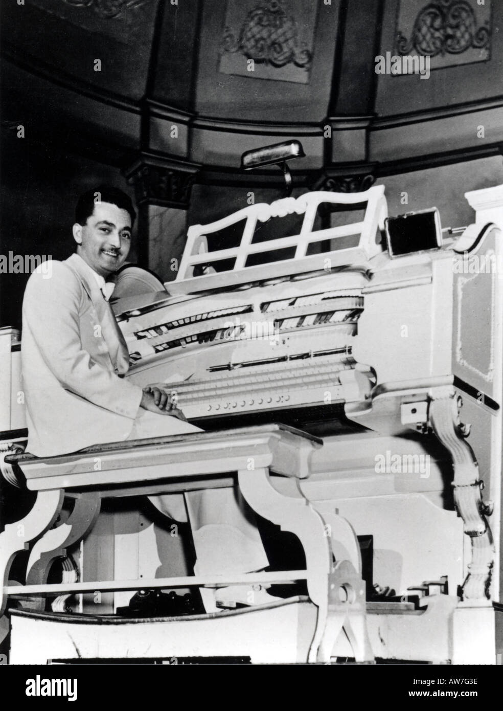REGINALD DIXON UK Organist mit Wurlitzer im Tower Ballroom, Blackpool, England Stockfoto